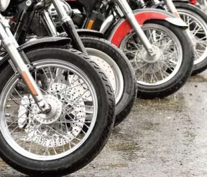 Kenali 3 Kondisi Ban Selip pada Motor, Berikut Beserta Mengatasinya