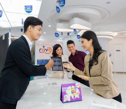 Hadirkan Pelayanan Prima, Bank Raya Kembali Torehkan Prestasi di Industri Bank Digital