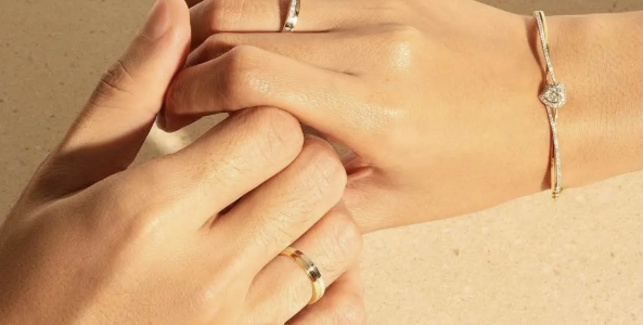 Inspirasi Model Cincin Tunangan Anggun dan Menawan