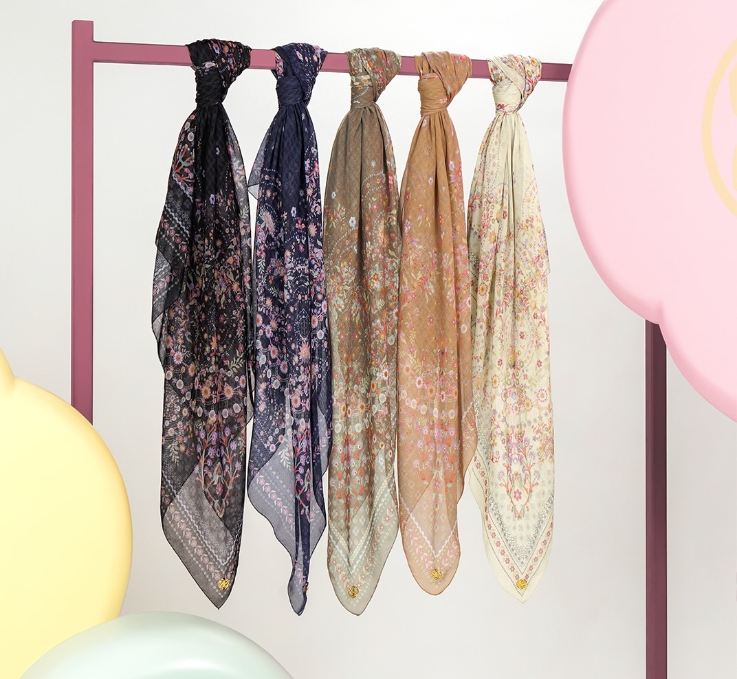 5 Warna Kerudung Segi Empat yang Mudah Dipadukan dengan Outfit Apa Saja!